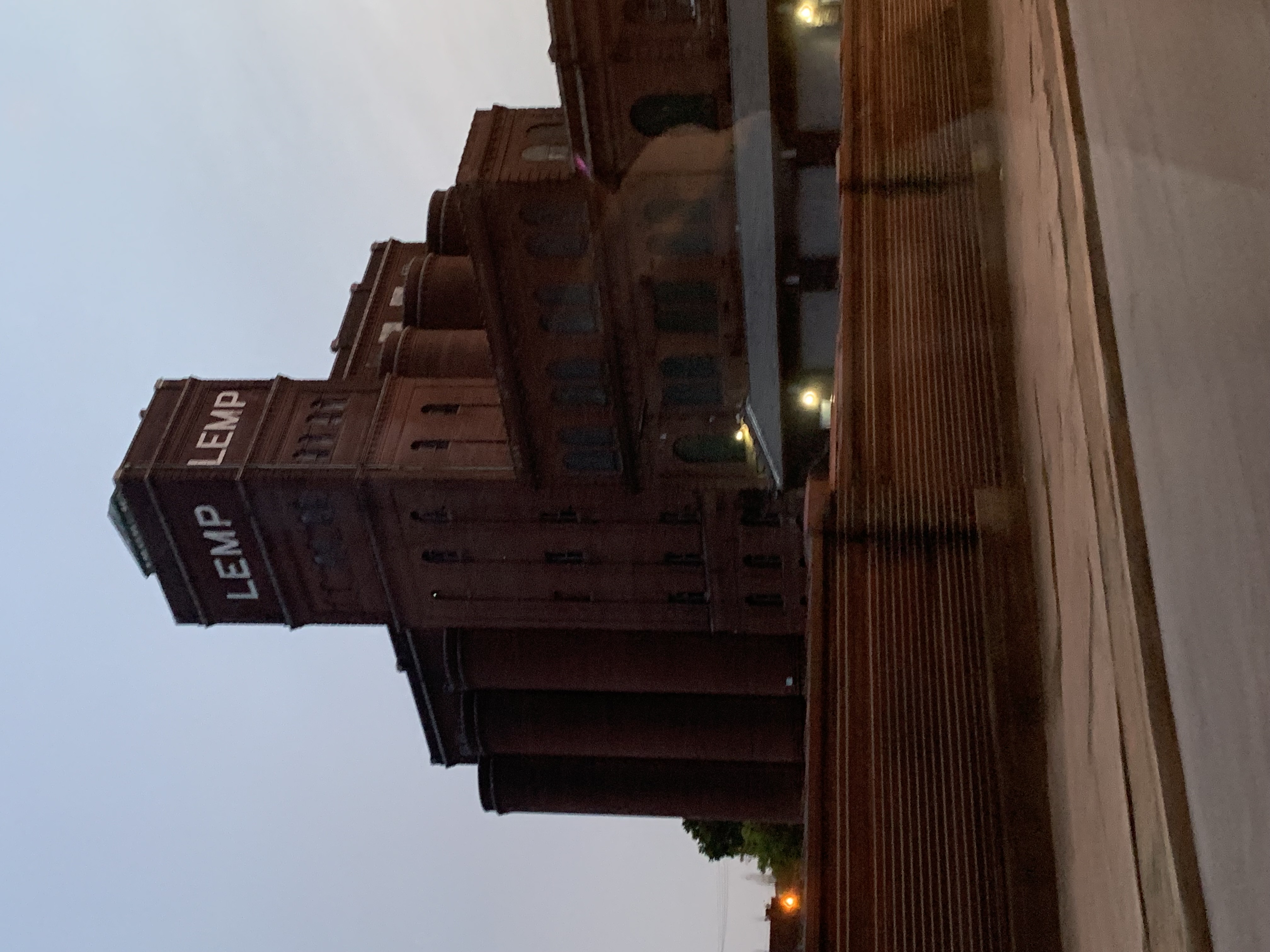 ./2022/06 - St Louis/02 - Day 2/20220522-202733846.JPG